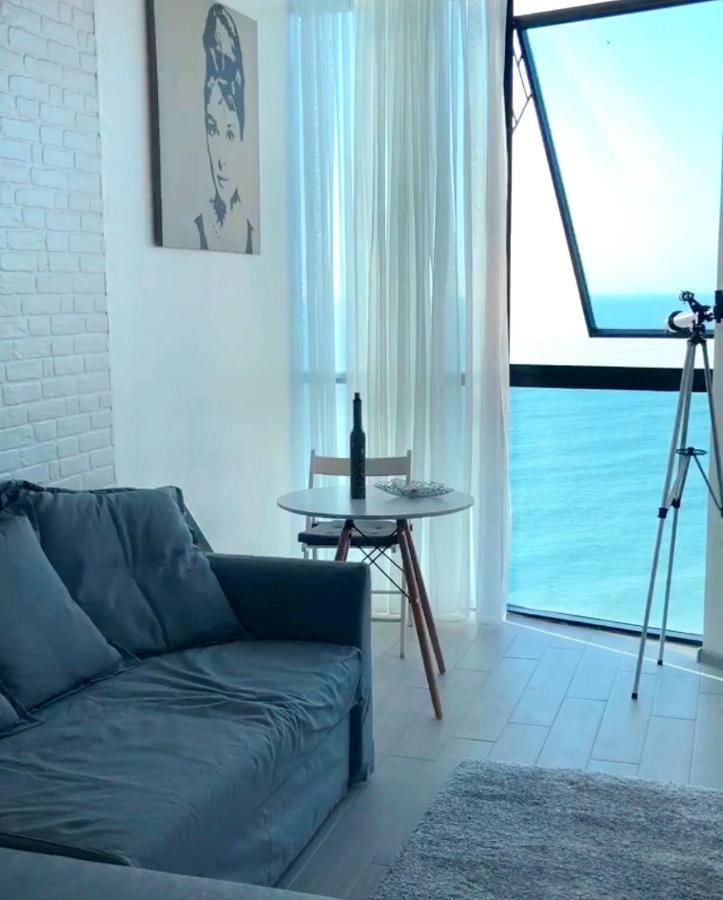Апартаменты - Первая Линия! Batoumi Extérieur photo