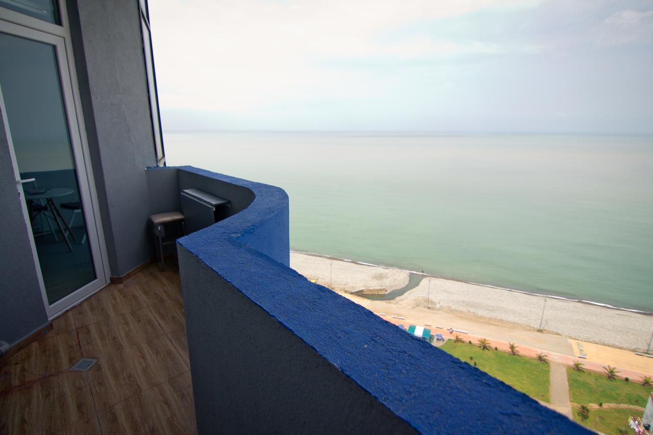 Апартаменты - Первая Линия! Batoumi Extérieur photo